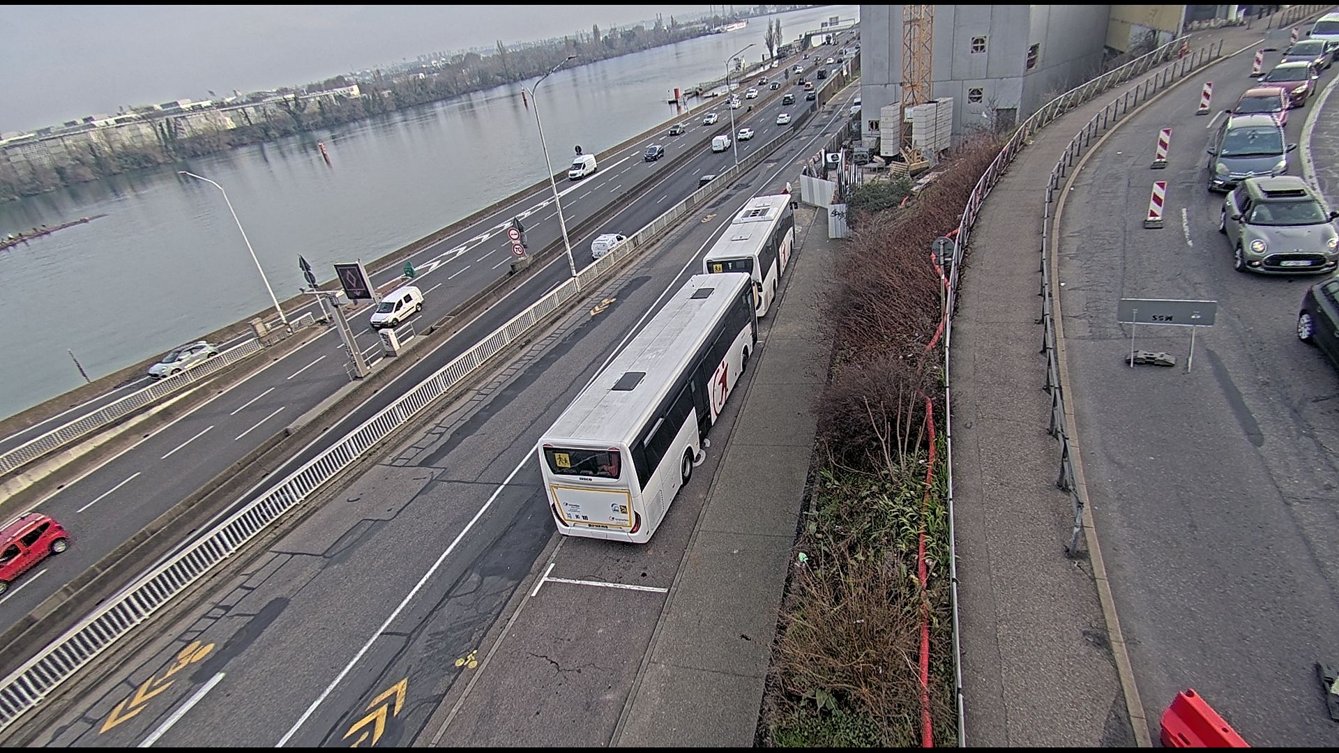 Caméra trafic sur A7 à Lyon, au niveau du Pont de la Mulatière, vue orientée vers Marseille