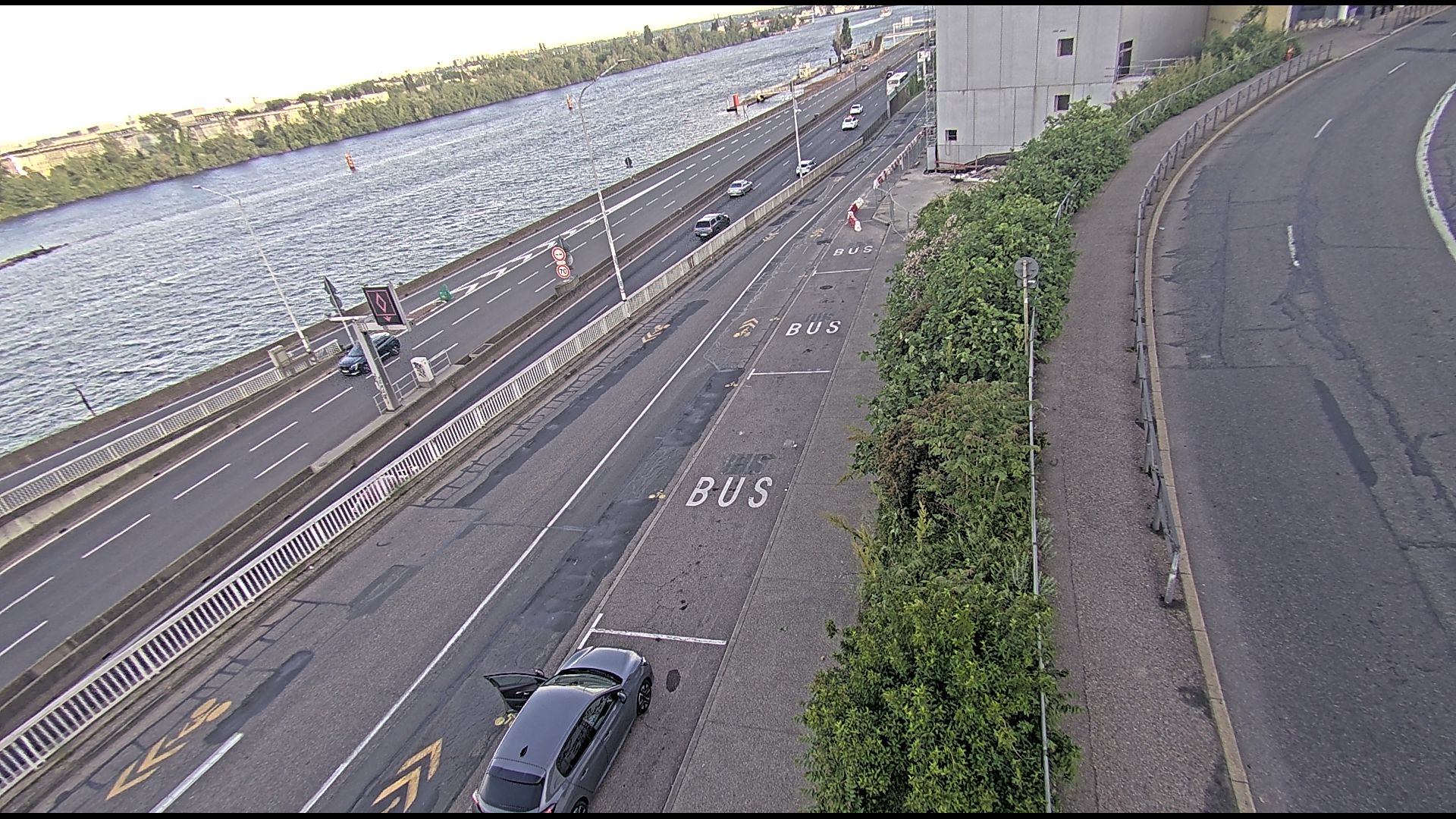 Info Trafic A7 : Camera A7 - Luxembourg Waldhaff Luxembourg (1214) | Webcam ... - Discover information and vessel positions for vessels around the world.
