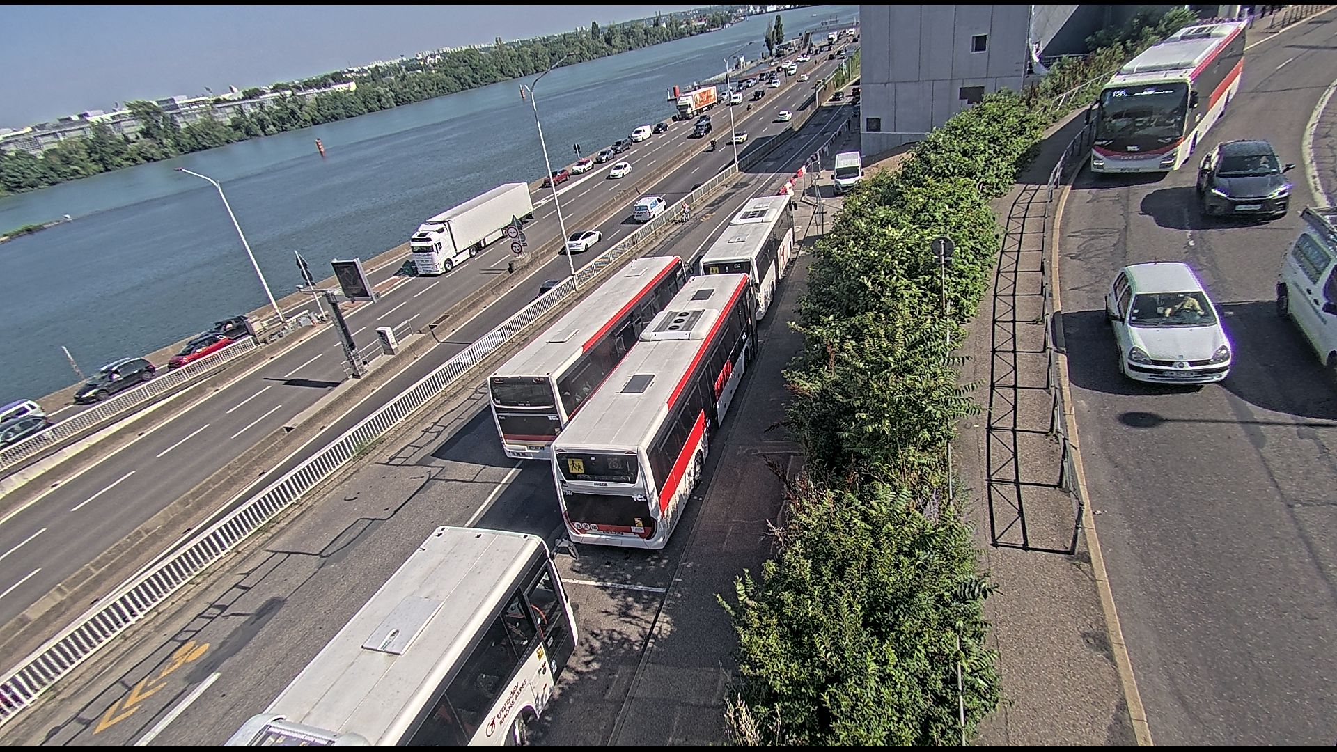 Caméra trafic sur A7 à Lyon, au niveau du Pont de la Mulatière, vue orientée vers Marseille