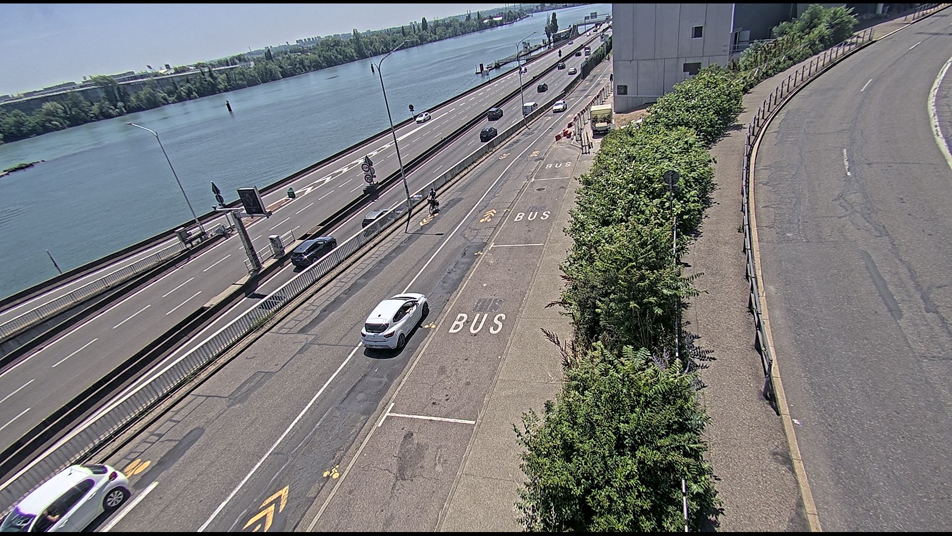 <h2>Caméra trafic sur A7 à Lyon, au niveau du Pont de la Mulatière, vue orientée vers Marseille</h2>