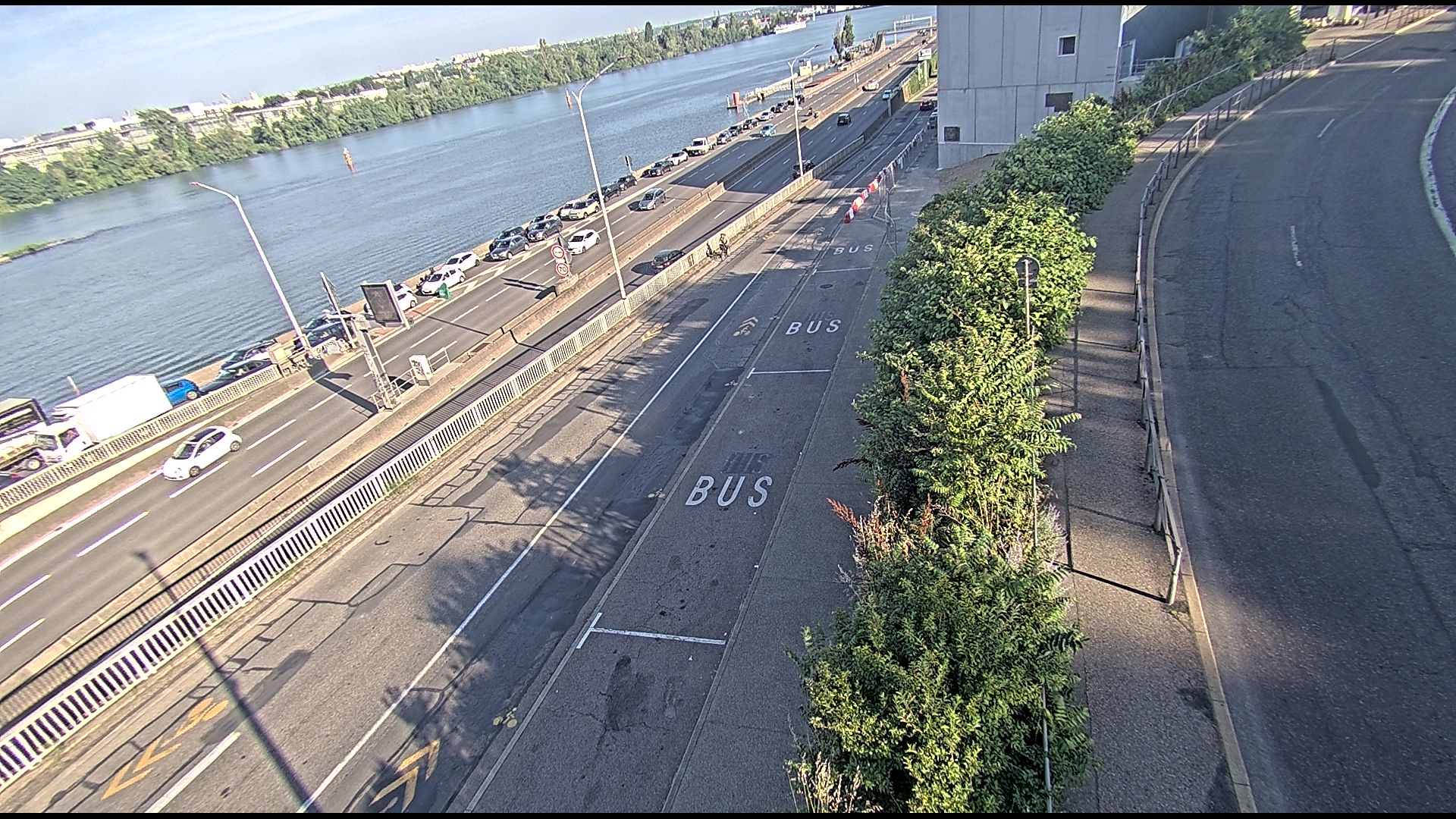 <h2>Caméra trafic sur A7 à Lyon, au niveau du Pont de la Mulatière, vue orientée vers Marseille</h2>