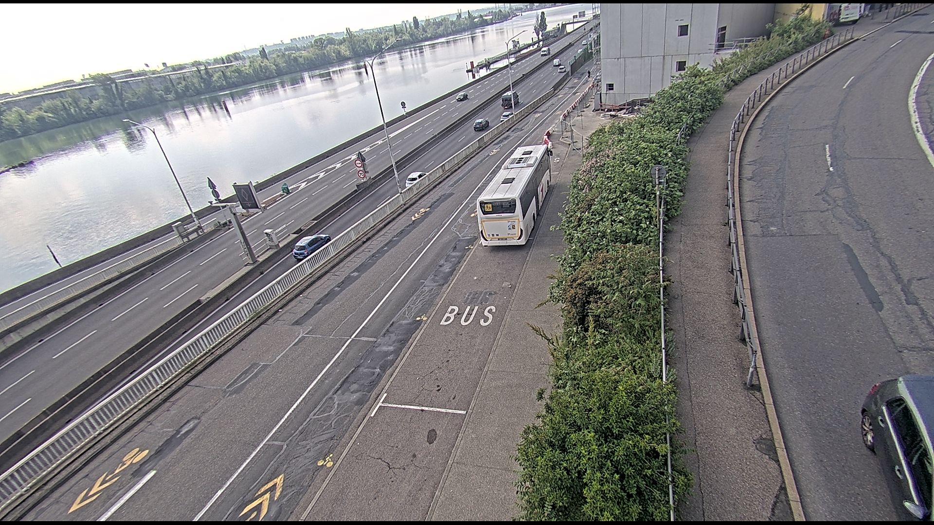 Caméra trafic sur A7 à Lyon, au niveau du Pont de la Mulatière, vue orientée vers Marseille