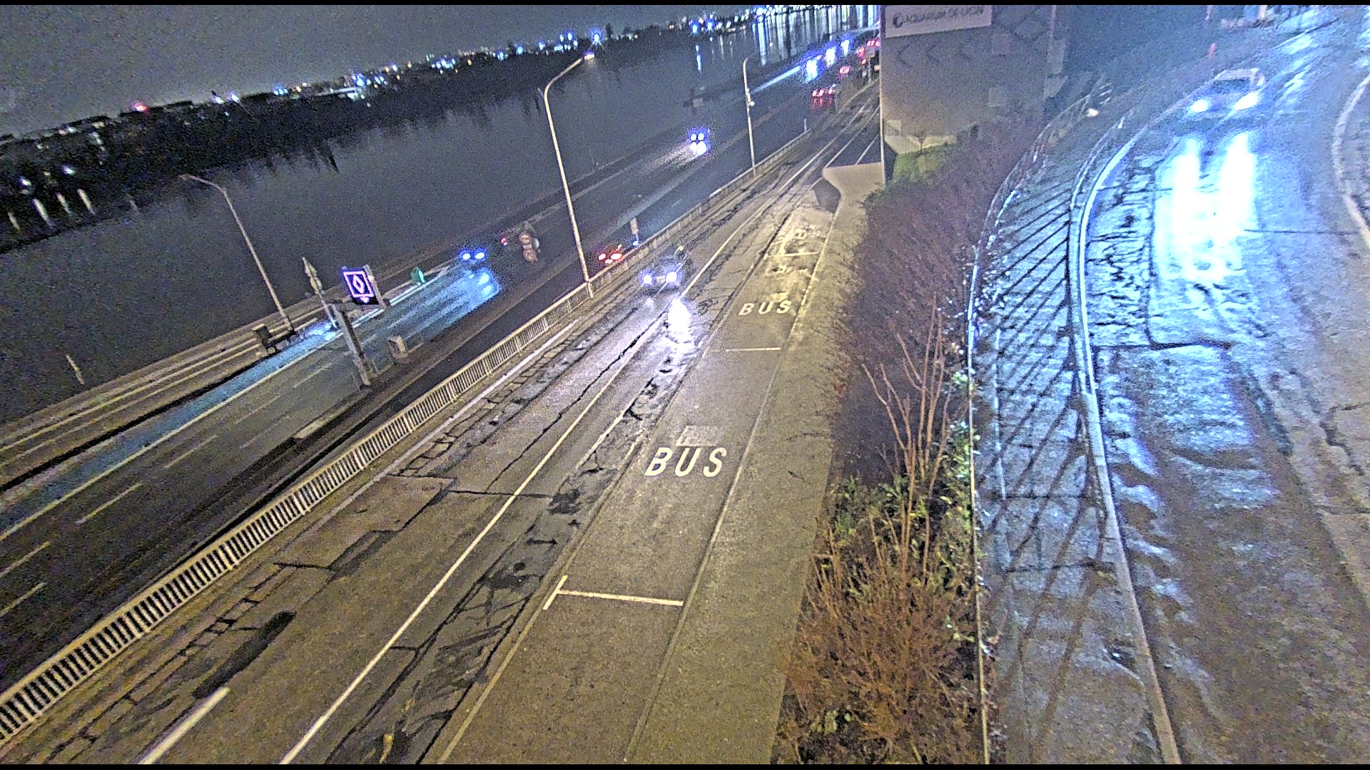 Caméra trafic sur A7 à Lyon, au niveau du Pont de la Mulatière, vue orientée vers Marseille