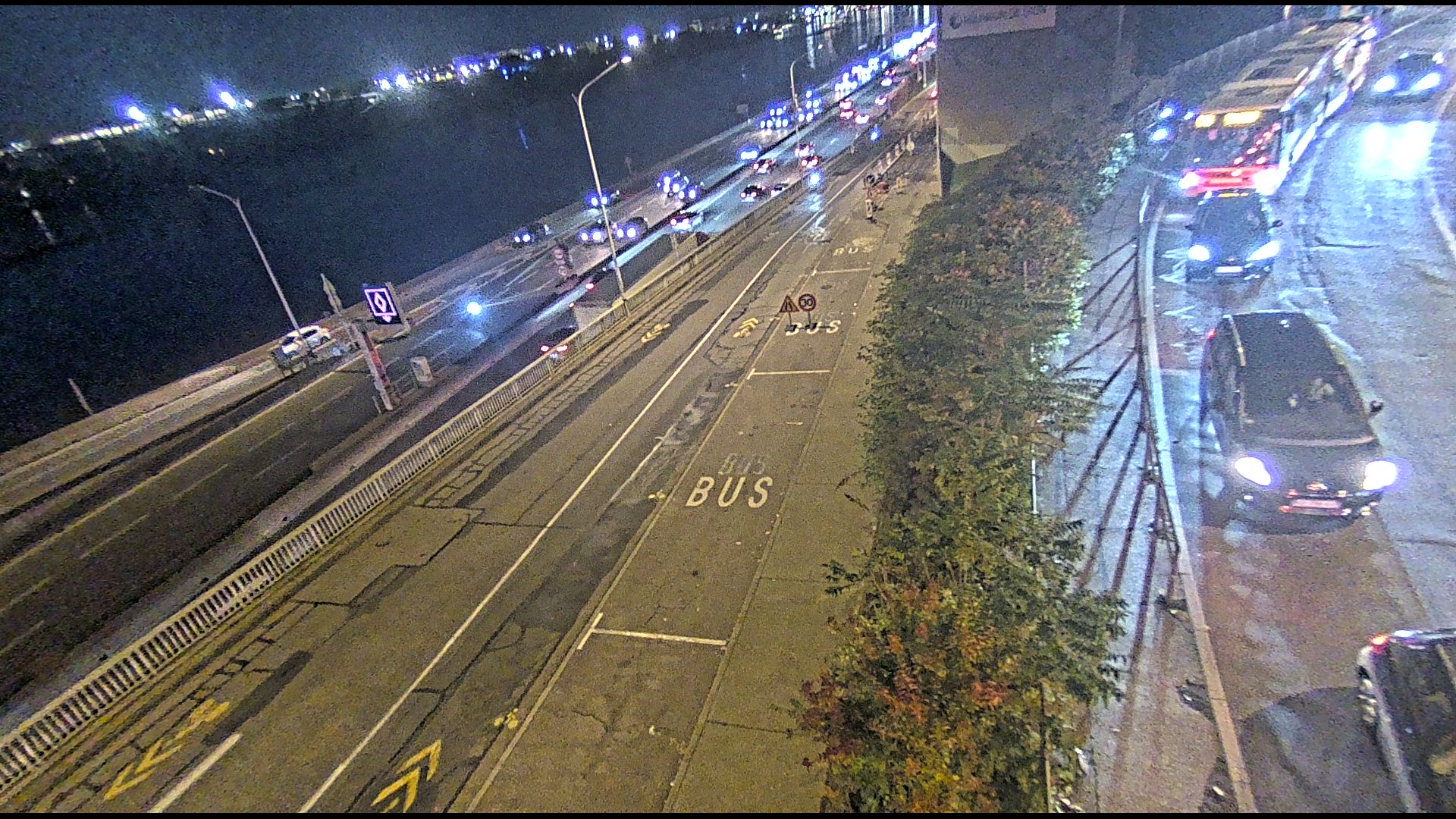 Caméra trafic sur A7 à Lyon, au niveau du Pont de la Mulatière, vue orientée vers Marseille