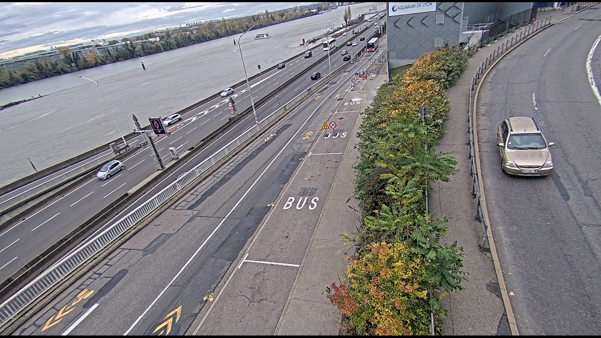 Caméra trafic sur A7 à Lyon, au niveau du Pont de la Mulatière, vue orientée vers Marseille