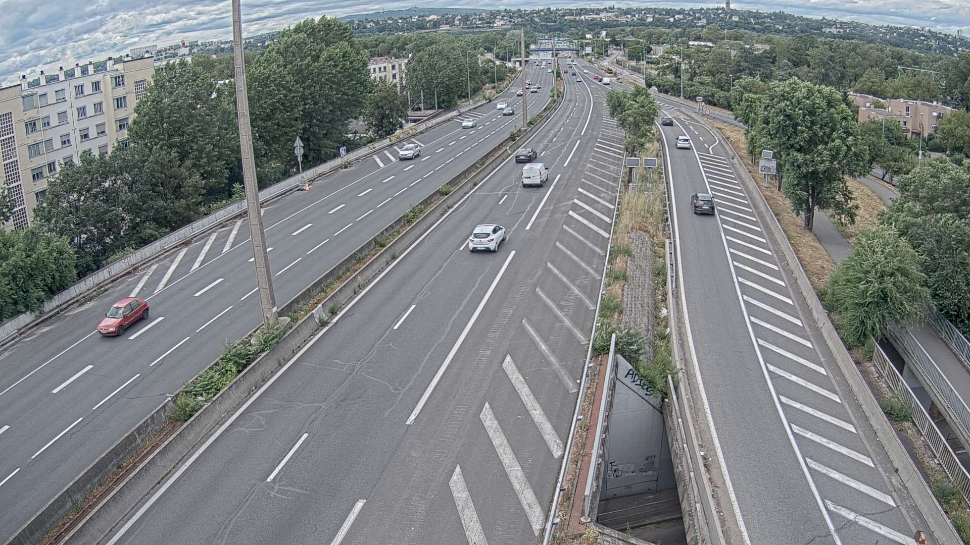 Webcam trafic à l'intersection du Boulevard Périphérique Nord, le Boulevard Périphérique Laurent Bonnevay de Lyon