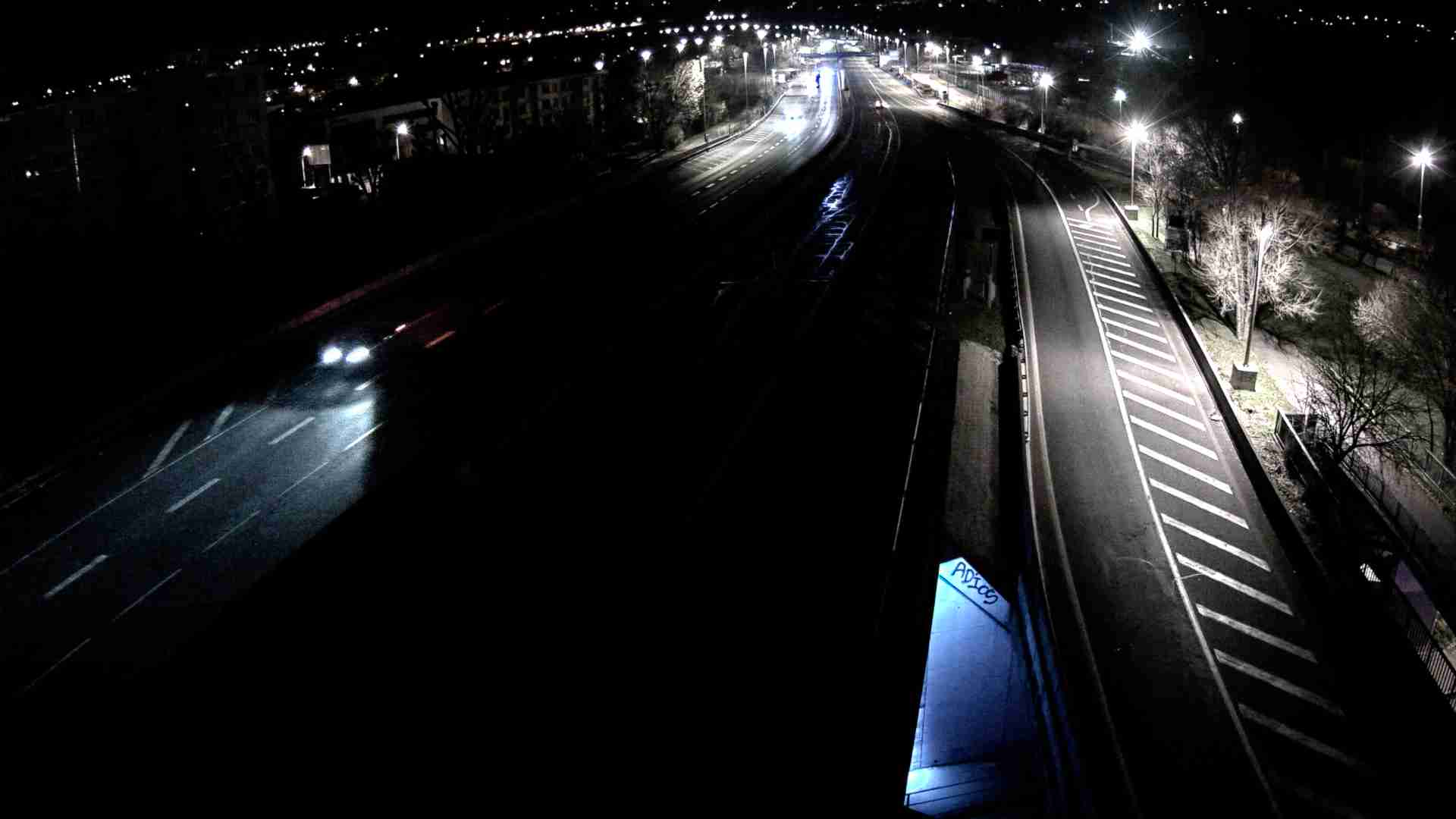 Webcam trafic à l'intersection du Boulevard Périphérique Nord, le Boulevard Périphérique Laurent Bonnevay de Lyon (D383) et l'A42, à hauteur de Villeurbanne. Vue orientée vers Rilleux-la-Pape