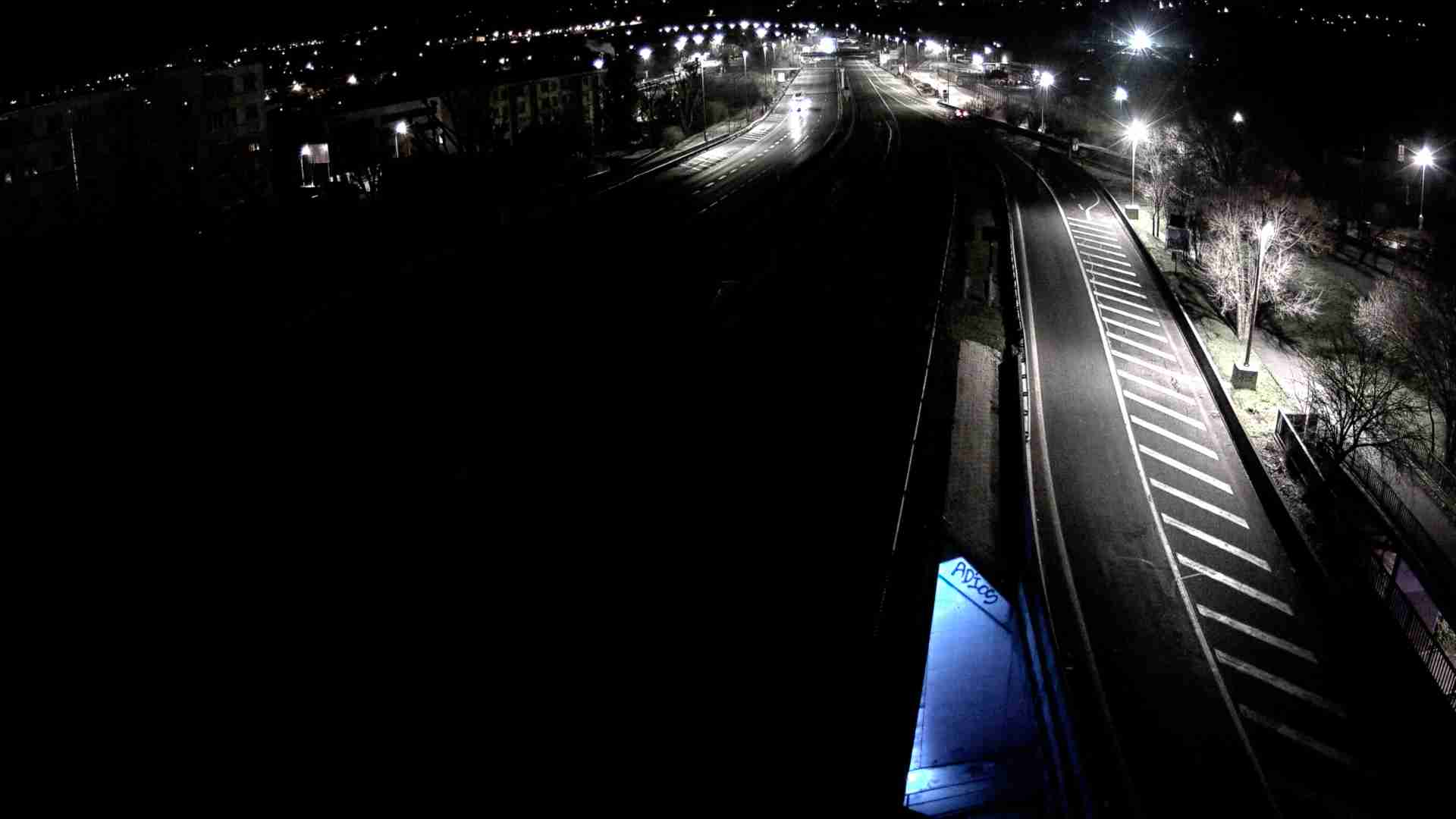 Webcam trafic à l'intersection du Boulevard Périphérique Nord, le Boulevard Périphérique Laurent Bonnevay de Lyon (D383) et l'A42, à hauteur de Villeurbanne. Vue orientée vers Rilleux-la-Pape
