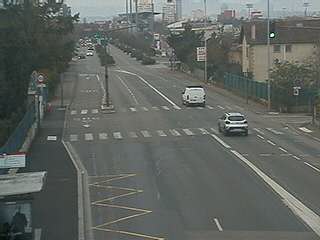 Webcam à la jonction de l'avenue de Bohlen et de la rue Salengro à Vaulx-en-Velin. Vue orientée vers Lyon