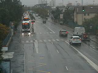 Webcam à la jonction de l'avenue de Bohlen et de la rue Salengro à Vaulx-en-Velin. Vue orientée vers Lyon